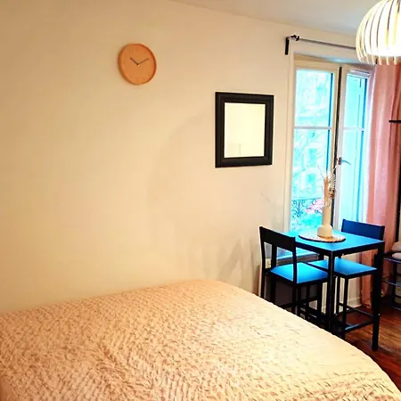 Charming In Center 아파트 낭시