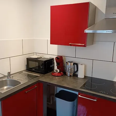 Charming In Center *